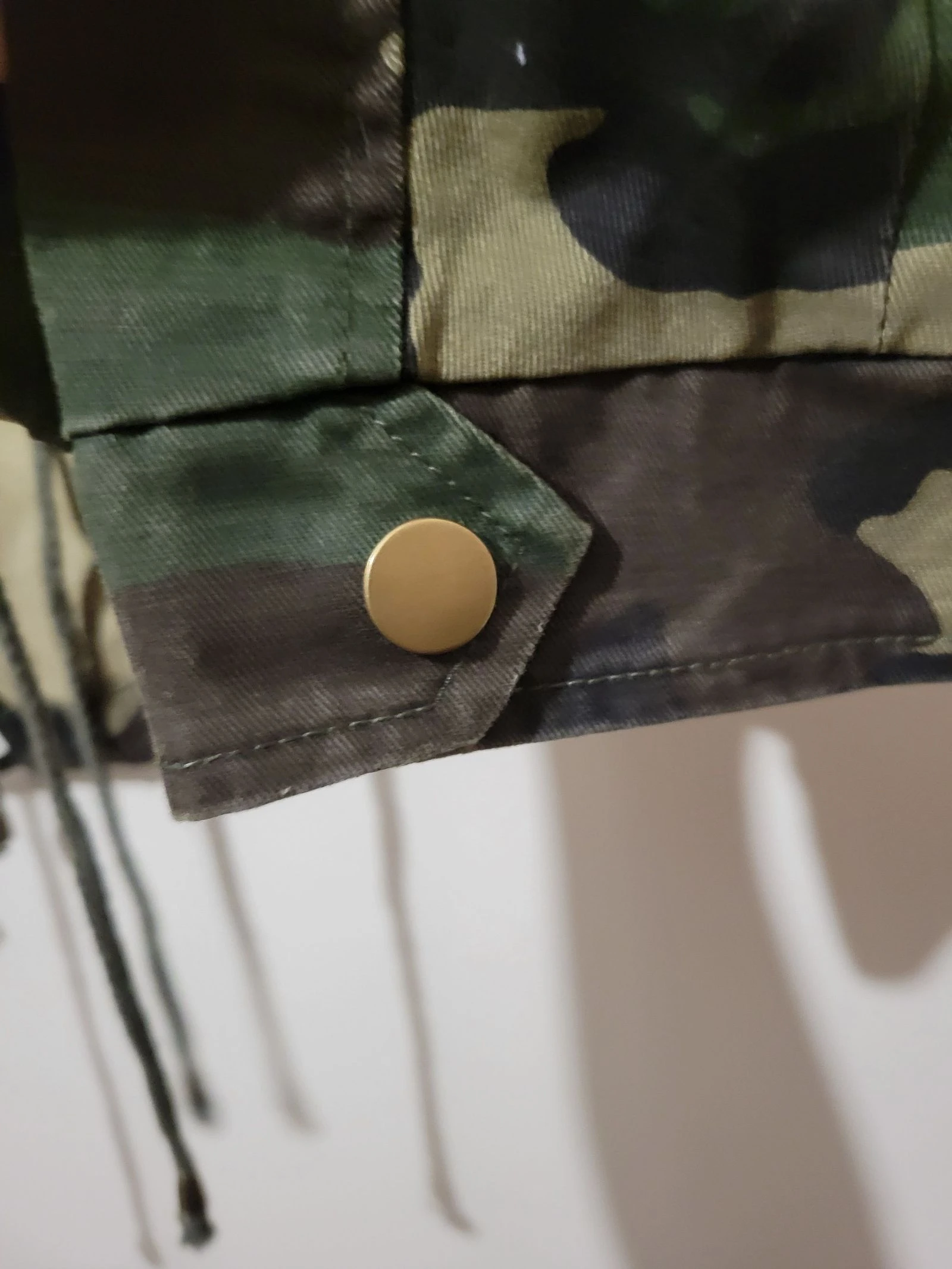 Casaco militar / parka camuflado com bordados (novo com etiqueta) t s-m – photo 7